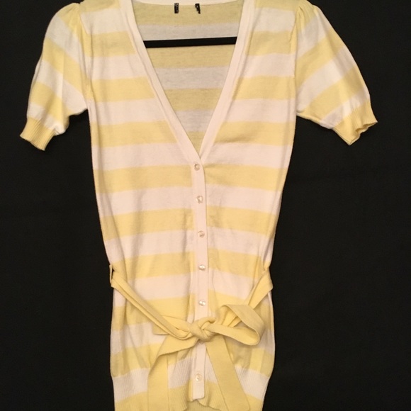 Almost Famous Vintage Pale Yellow & White short sleeve Striped Cardigan, size S. - Picture 2 of 8